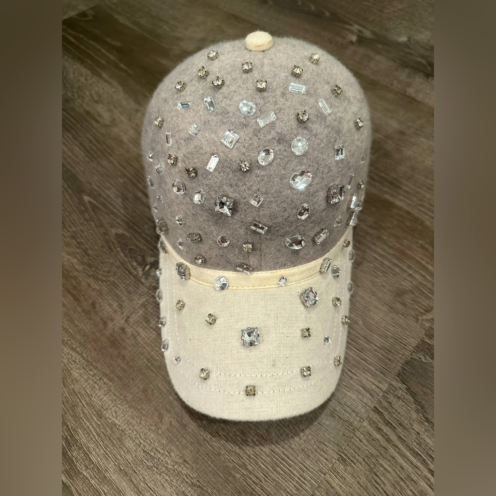 Rhinestone Studded Silver Grey and White Hat by Renee’s New York OS with Stretch